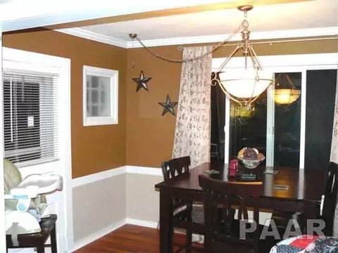 1076 E Sycamore, Canton, IL 61520 photo 5