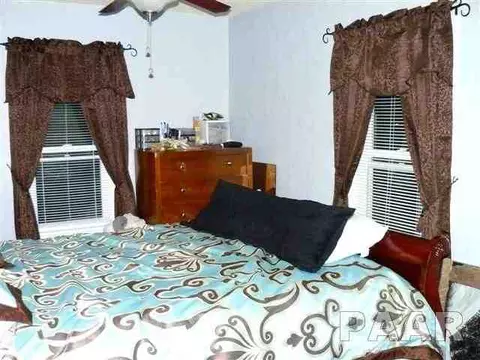 1076 E Sycamore, Canton, IL 61520 photo 11
