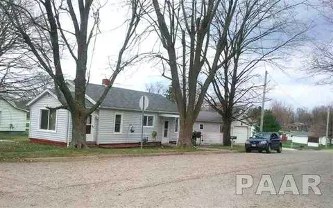 1076 E Sycamore, Canton, IL 61520 photo 1