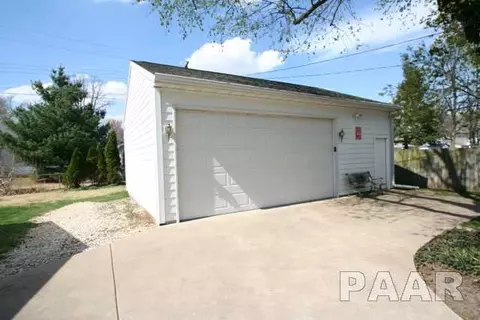 515 S Mathis St, Morton, IL 61550 photo 2