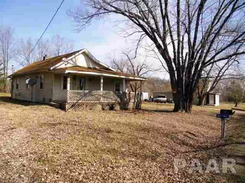 139 E Main, Canton, IL 61520 photo 1