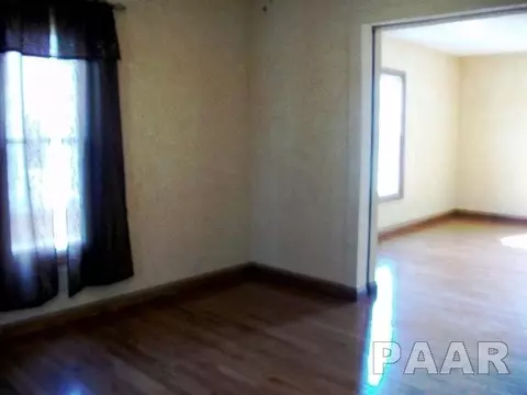 148 W Maple, Canton, IL 61520 photo 3