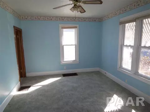 621 E Ash, Canton, IL 61520 photo 6