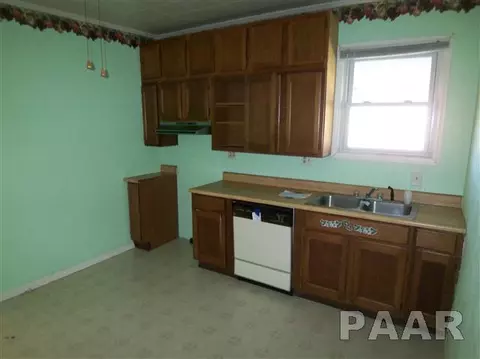 621 E Ash, Canton, IL 61520 photo 5