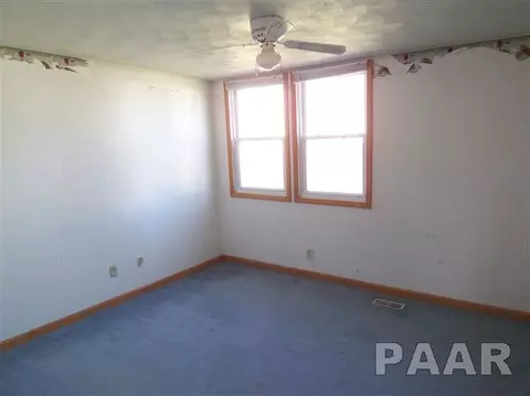621 E Ash, Canton, IL 61520 photo 7