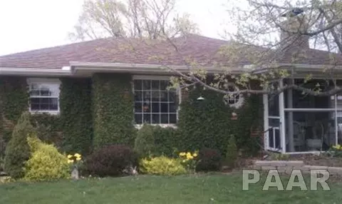 215 E Myrtle, Canton, IL 61520 photo 1