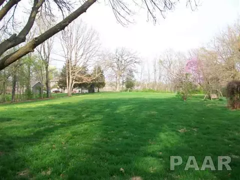 615 W Maple, Canton, IL 61520 photo 15