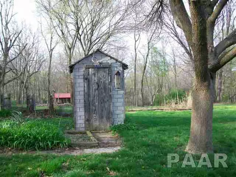 615 W Maple, Canton, IL 61520 photo 14