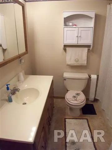607 Walnut St, Washington, IL 61571 photo 7