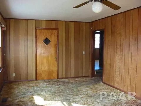 806 E Maple, Canton, IL 61520 photo 4
