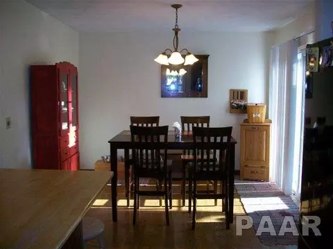 1430 E Locust, Canton, IL 61520 photo 6
