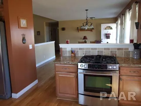 398 Claytons Way, Metamora, IL 61548 photo 7