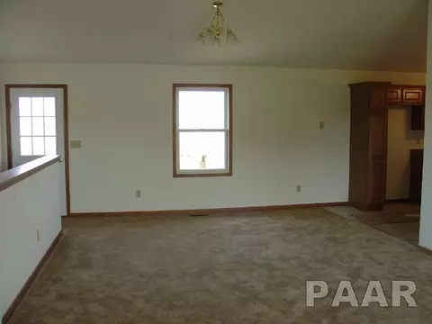 2104 Lexi Dr, Eureka, IL 61530 photo 9