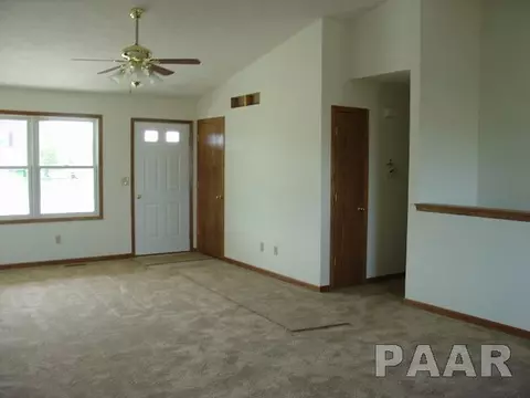 2104 Lexi Dr, Eureka, IL 61530 photo 8