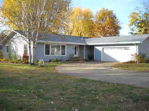 1102 Impala, Henry, IL 61537 photo 1