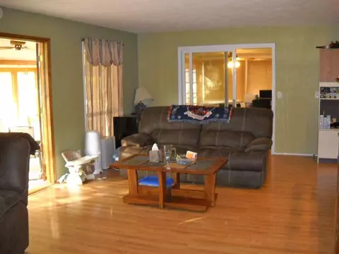 1102 Impala, Henry, IL 61537 photo 6