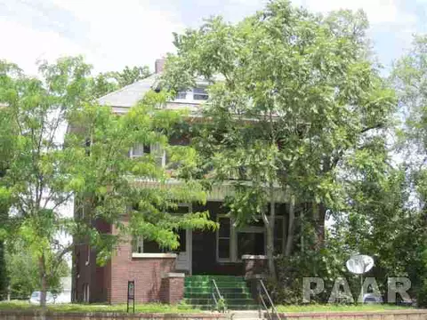 409 W Main St, Peoria, IL 61606 photo 2