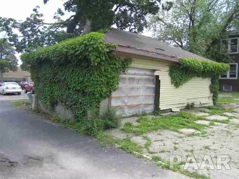 409 W Main St, Peoria, IL 61606 photo 5