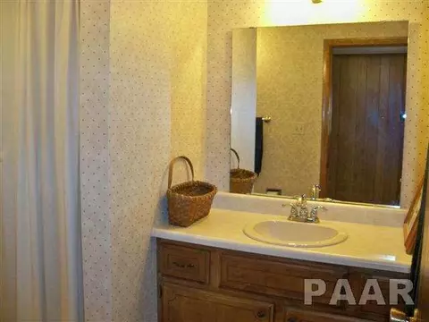 1057 Emerson St, Morton, IL 61550 photo 10