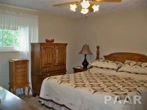 1057 Emerson St, Morton, IL 61550 photo 8
