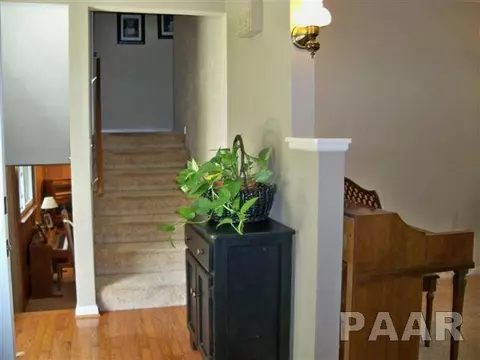 1057 Emerson St, Morton, IL 61550 photo 5