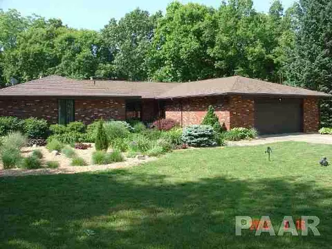 1863 Pheasant Oaks Dr, Eureka, IL 61530 photo 1