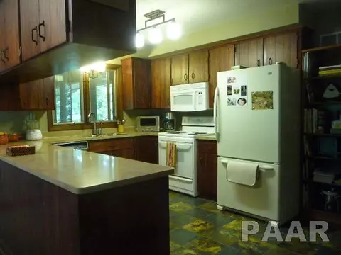 1863 Pheasant Oaks Dr, Eureka, IL 61530 photo 6