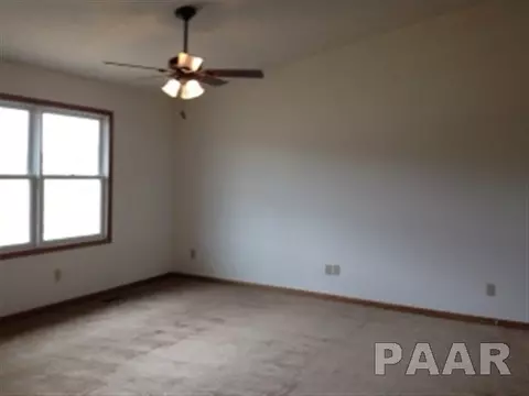 2106 Lexi Dr, Eureka, IL 61530 photo 6