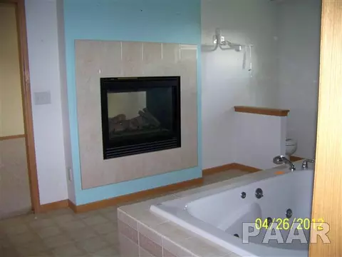 3500 E Cedar Point Dr, Chillicothe, IL 61523 photo 6