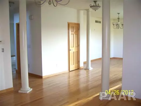 3500 E Cedar Point Dr, Chillicothe, IL 61523 photo 2