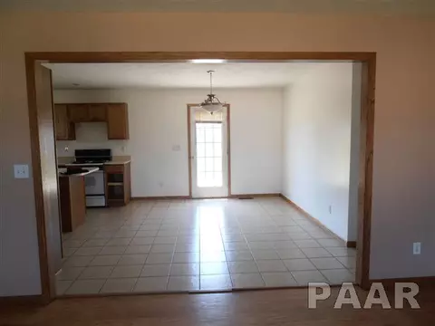2102 Cody Dr, Eureka, IL 61530 photo 8