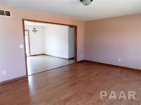 2102 Cody Dr, Eureka, IL 61530 photo 3