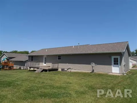 2102 Cody Dr, Eureka, IL 61530 photo 2