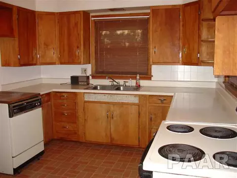 977 County Road 1625 E, Eureka, IL 61530 photo 4