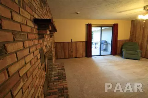 514 Embert Pl, Peoria, IL 61603 photo 3