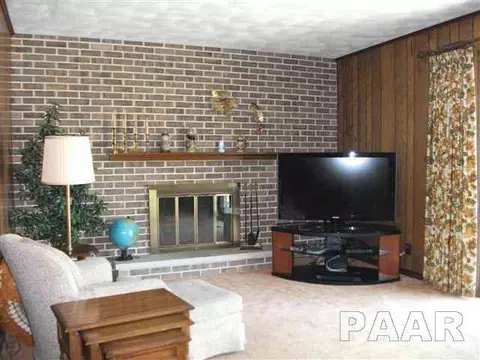 835 E Forestwood, Morton, IL 61550 photo 9