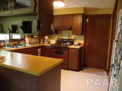 1005 E Polk St, Morton, IL 61550 photo 7