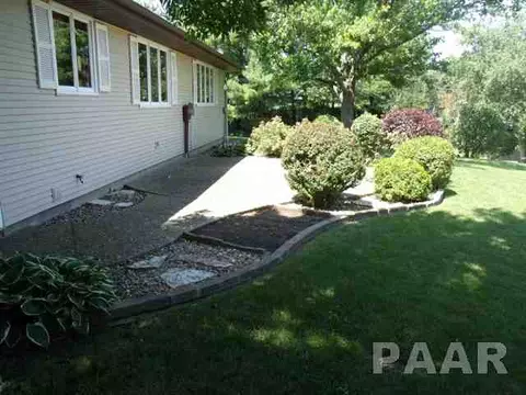1005 E Polk St, Morton, IL 61550 photo 5