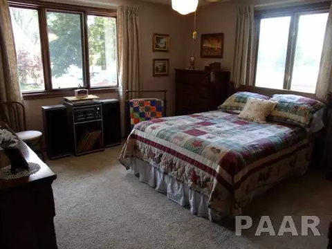1005 E Polk St, Morton, IL 61550 photo 13