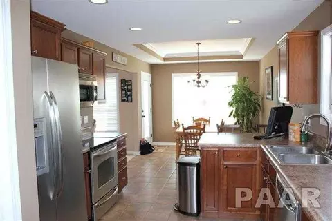 832 Stonebridge Dr, Metamora, IL 61548 photo 6