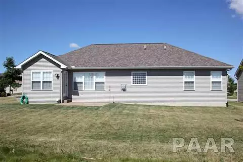 832 Stonebridge Dr, Metamora, IL 61548 photo 12