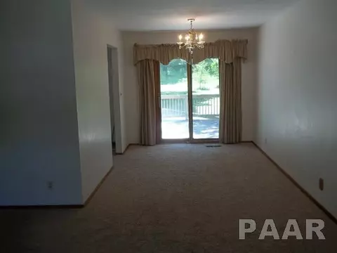 314 Pearson, Eureka, IL 61530 photo 3