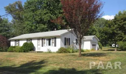 102 N Walnut, Delavan, IL 61734 photo 1