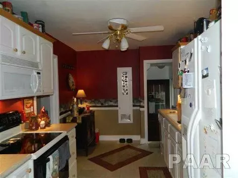 102 E Pine St, Metamora, IL 61548 photo 3