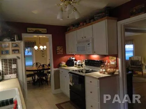 102 E Pine St, Metamora, IL 61548 photo 4