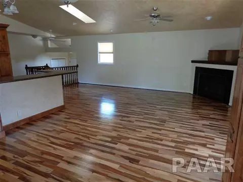 333 Arbor Vitae Dr, Metamora, IL 61548 photo 9