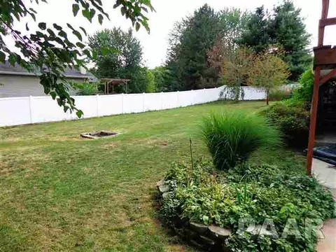 333 Arbor Vitae Dr, Metamora, IL 61548 photo 4