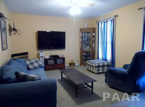 4623 S Canterbury Ct, Mapleton, IL 61547 photo 2