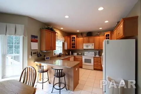 2411 W Murphy, Dunlap, IL 61525 photo 4