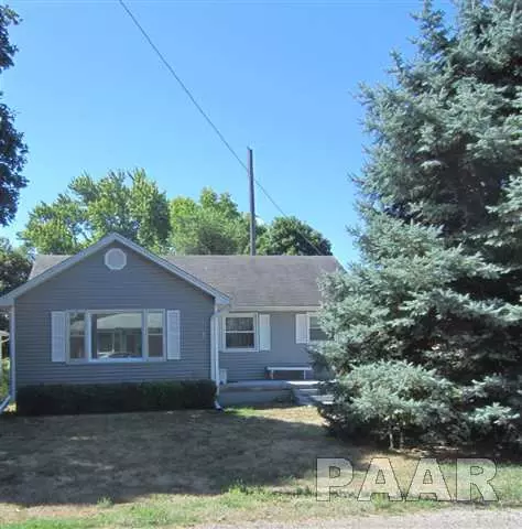 408 E 6th St, Delavan, IL 61734 photo 2